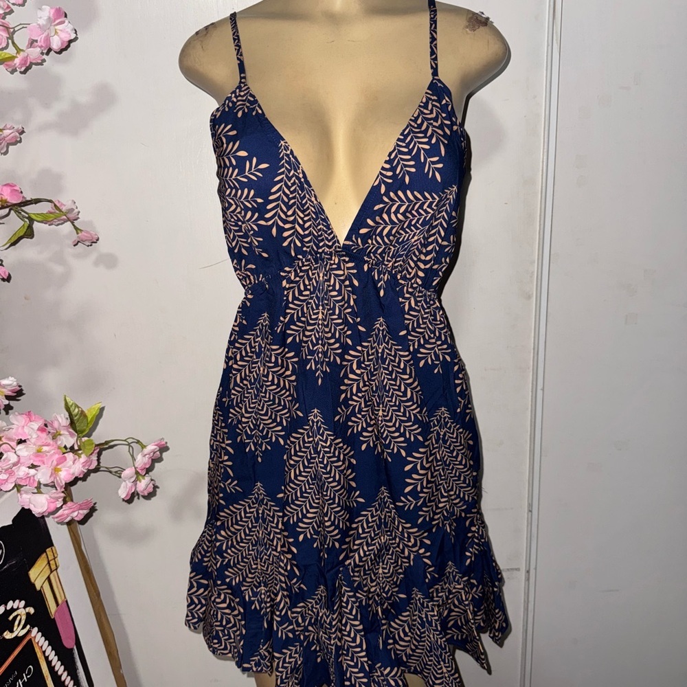 Elegant Blue and brown Leaf Print Dress - Picture 2 of 8